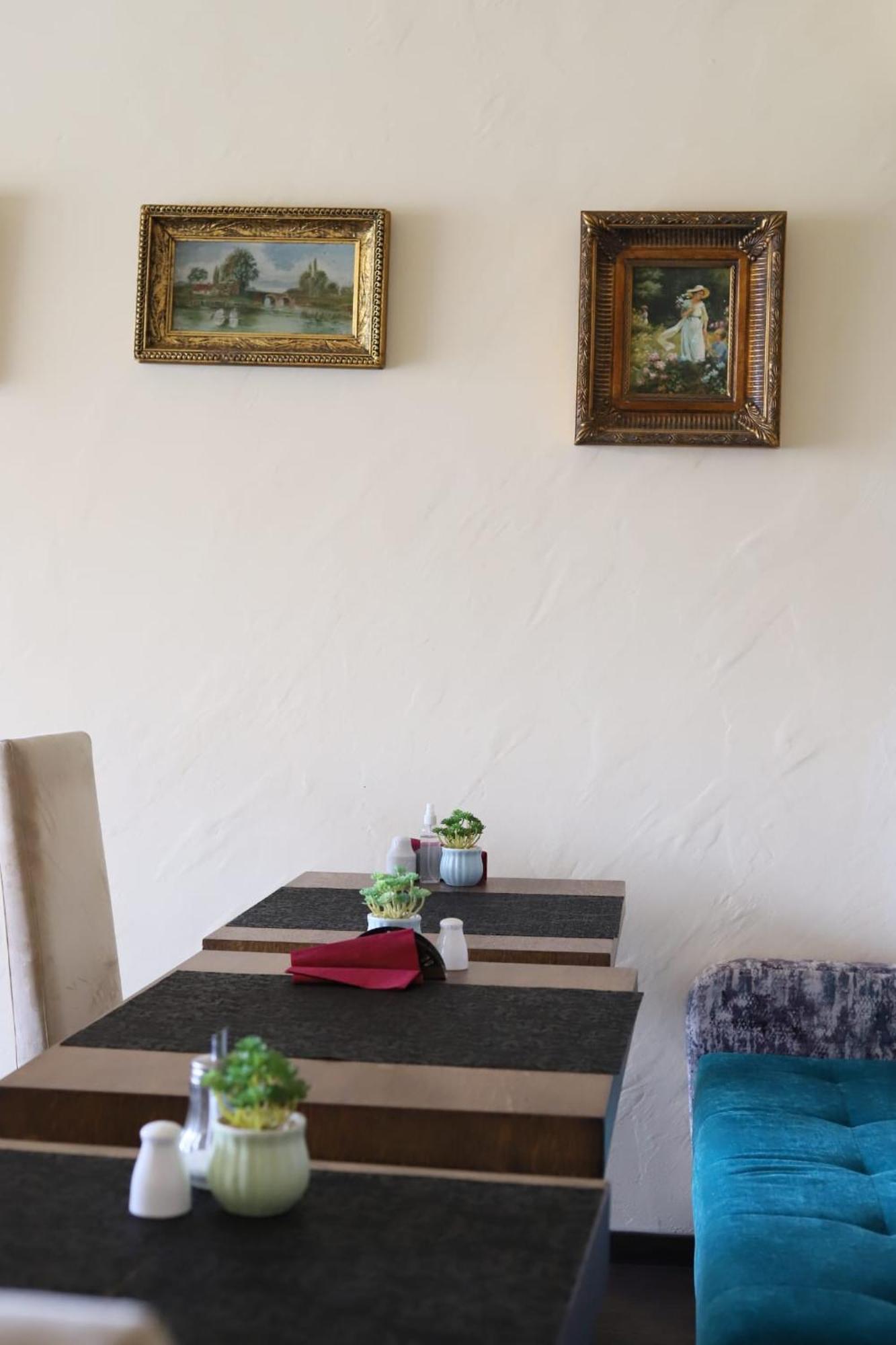 Garni Hotel Ema ครากูเยวัตส์ ภายนอก รูปภาพ