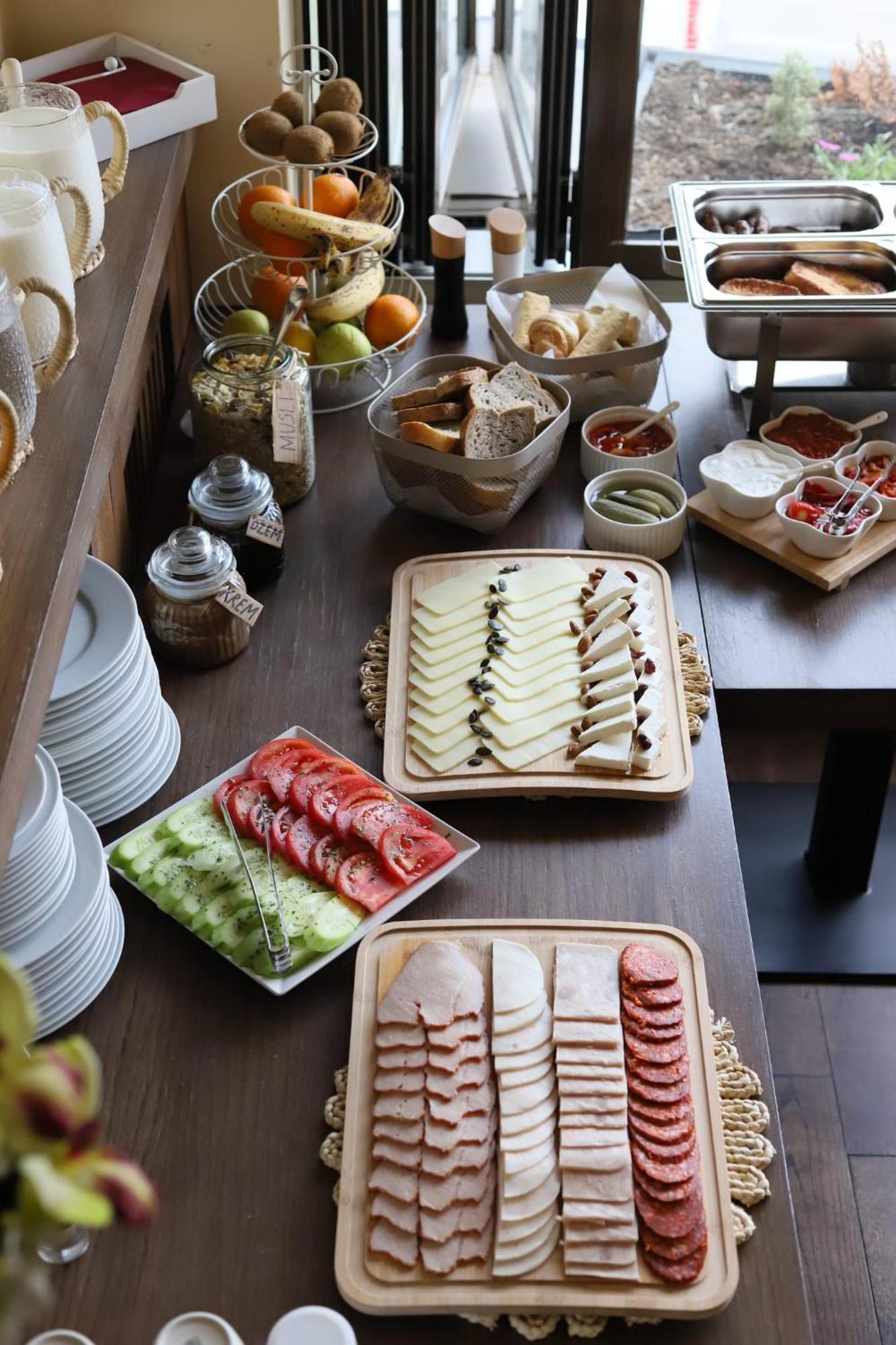Garni Hotel Ema ครากูเยวัตส์ ภายนอก รูปภาพ
