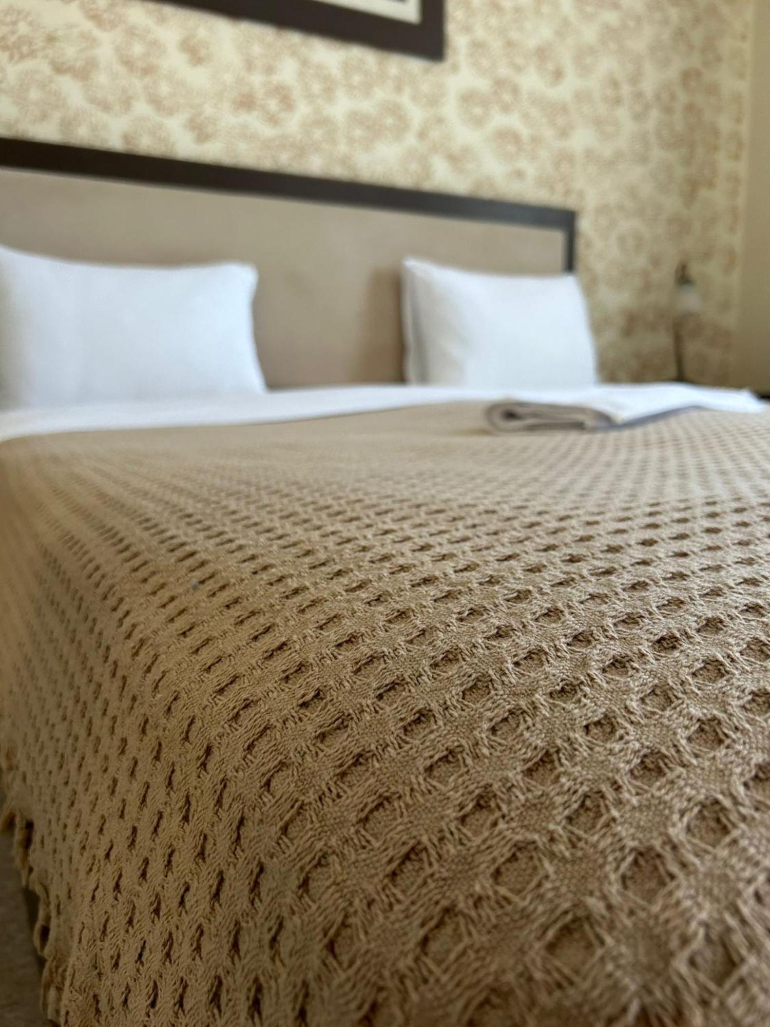Garni Hotel Ema ครากูเยวัตส์ ภายนอก รูปภาพ
